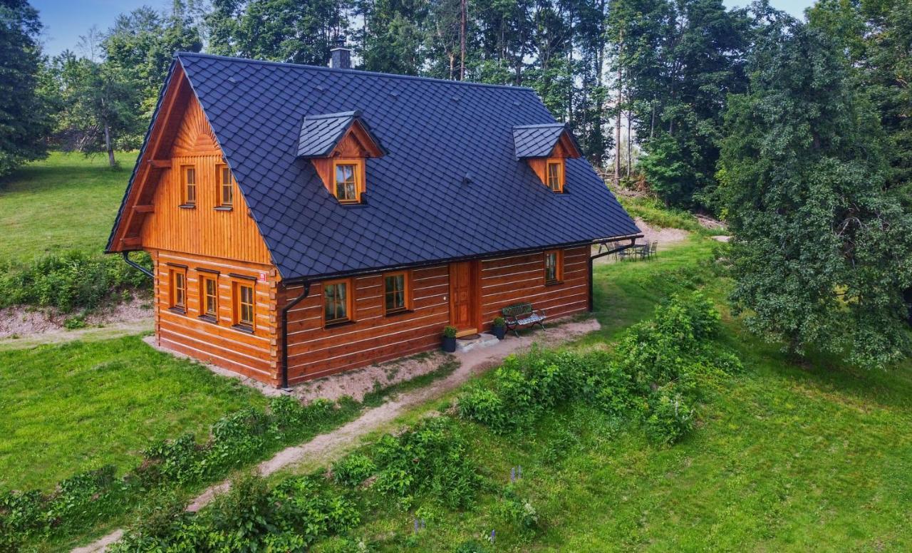 Roubenka Vlci Hora Krasna Lipa