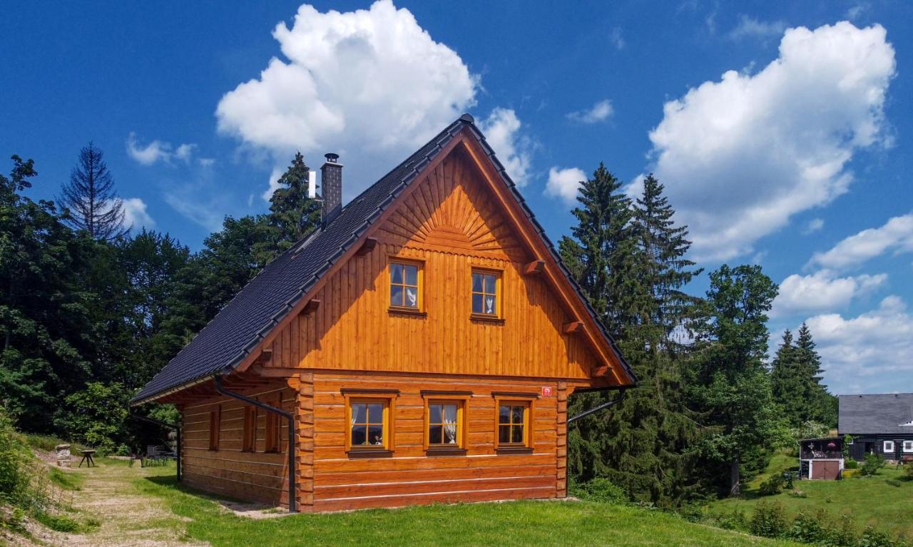 Roubenka Vlci Hora Holiday home Krasna Lipa